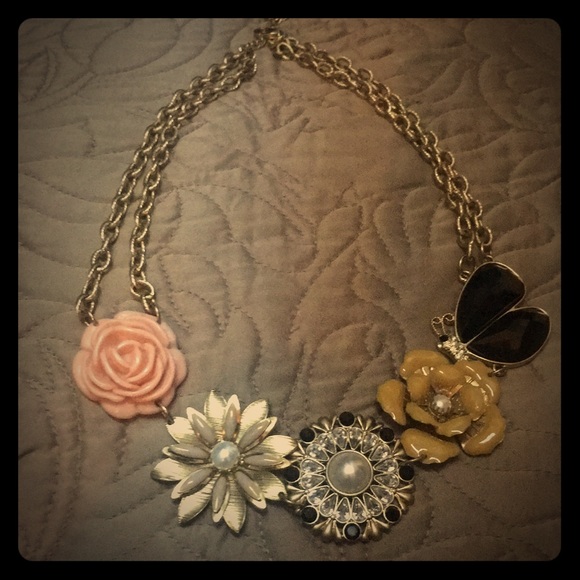 Necklace - Picture 1 of 1